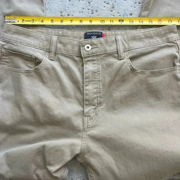 Dockers Men's Straight Fit All Seasons Tech Pants. W35 L30 - Picture 8 of 12